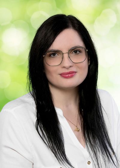 Dominique Hanke, Augenoptikerin