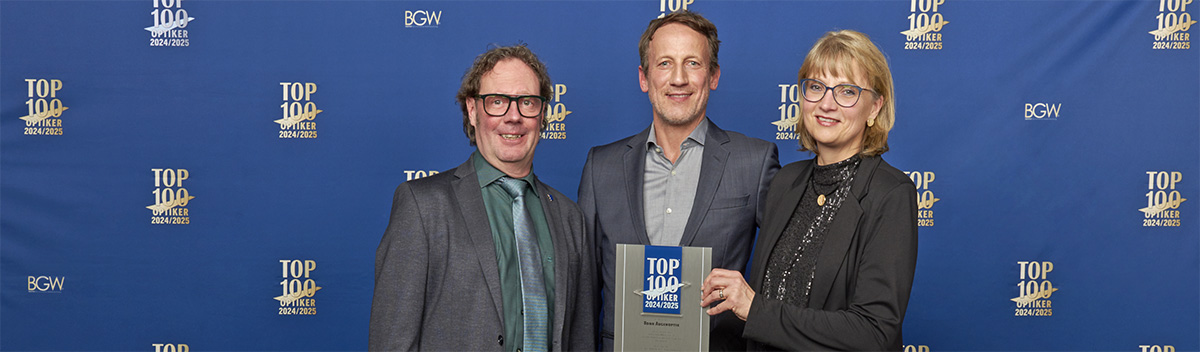 Auszeichnung Top100 Optiker. Unser Team mit Wotan Wilke Möhring